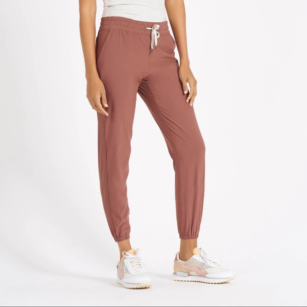 Vuori Terracotta Weekend Jogger - NEW